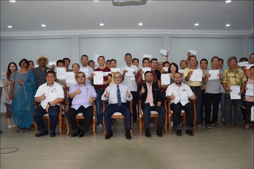 Majlis Penyampaian Kelulusan Dan Notis 7G Bahagian Pembangunan Pejabat Tanah Kulai