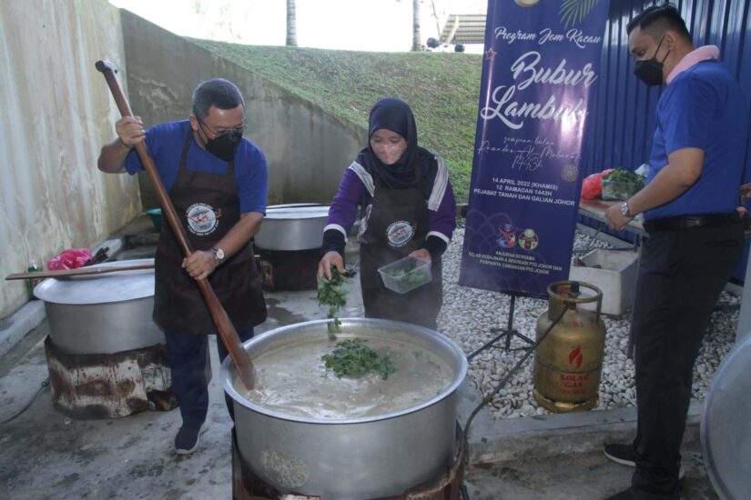 Program Jom Kacau Bubur Lambuk