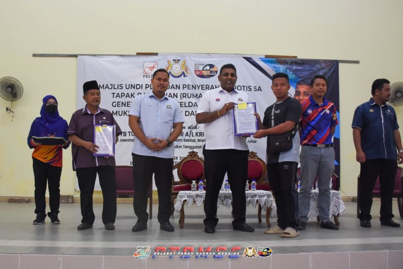 Majlis Undi Plot Dan Penyerahan Notis 5a Tapak Bangunan (Rumah Kediaman) Generasi Kedua Felda Tenggaroh 6